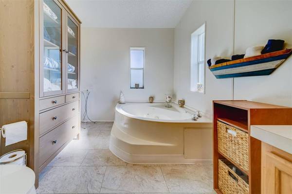 1100 BELCHER RD S #33, Largo, FL 33771