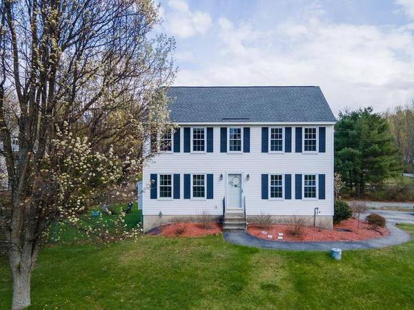 9 Mountain RD, Goffstown, NH 03045