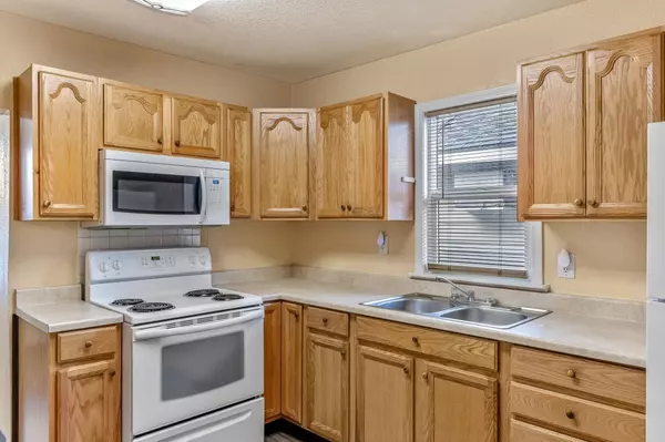 726 E Rockwell Ave, Spokane, WA 99207