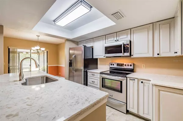 1805 OAKWALD DR, Brandon, FL 33511