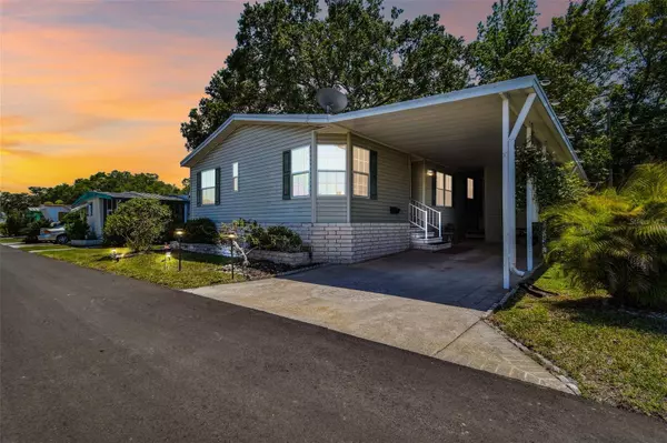 585 SKY HARBOR DR #420, Clearwater, FL 33759