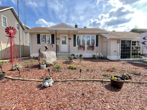 204 2ND Street W, Argyle, MN 56713