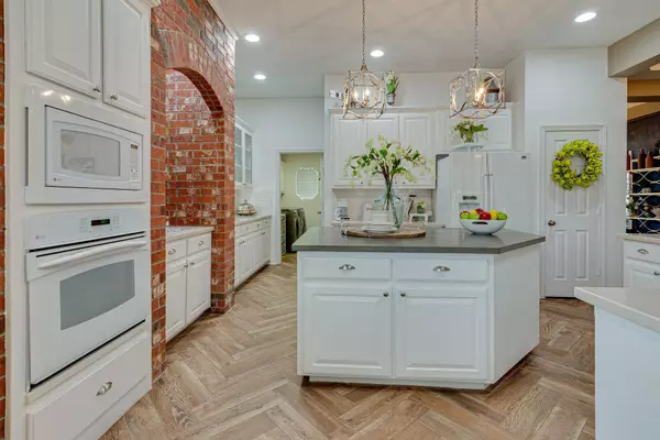 1541 Hudnall Farm Road, Keller, TX 76248