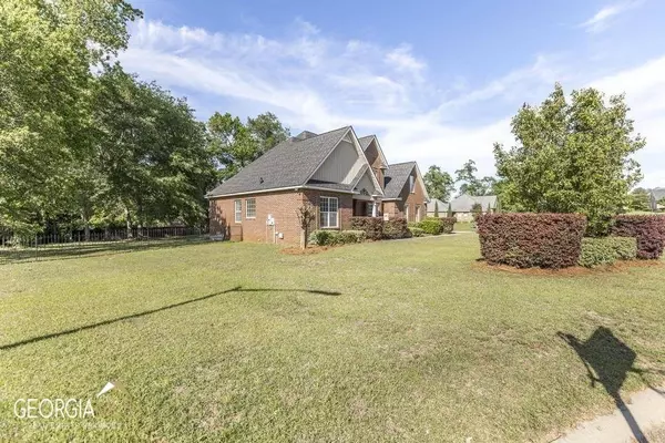 2001 Pin Oak TER, Bonaire, GA 31005