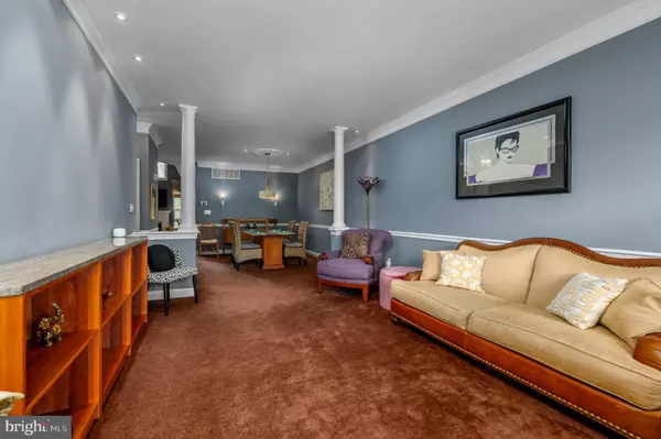 70 CHAPEL HILL RD, Mount Laurel, NJ 08054