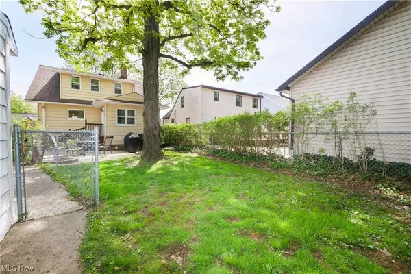 1612 Parker DR, Mayfield Heights, OH 44124