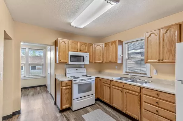 726 E Rockwell Ave, Spokane, WA 99207