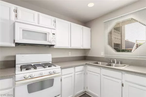 5076 S Rainbow Boulevard #104, Las Vegas, NV 89118