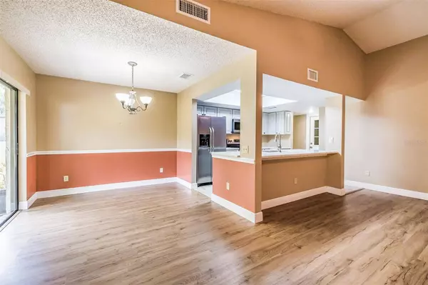 1805 OAKWALD DR, Brandon, FL 33511