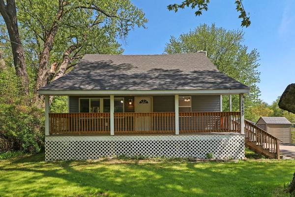 38463 9th ST, Spring Grove, IL 60081