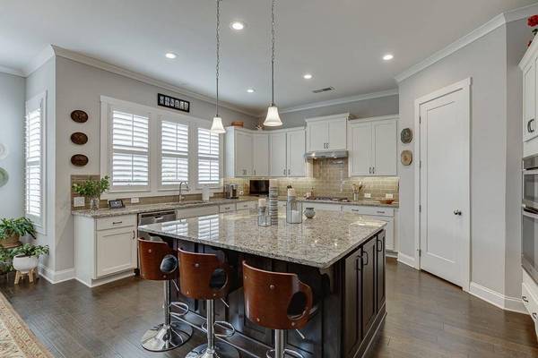 6407 Sycamore DR, Hoschton, GA 30548