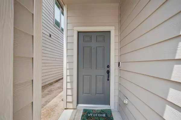 8672 Hollyoaks Creek LN, Houston, TX 77063