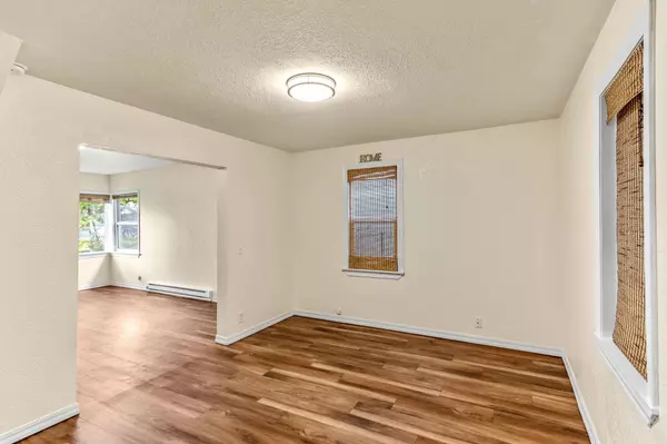 726 E Rockwell Ave, Spokane, WA 99207