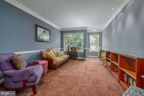 70 CHAPEL HILL RD, Mount Laurel, NJ 08054