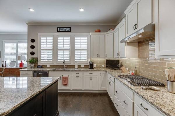 6407 Sycamore DR, Hoschton, GA 30548