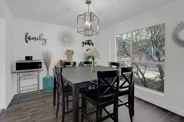 144 Hunter Drive, Cedar Hill, TX 75104