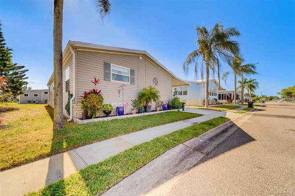 1100 BELCHER RD S #33, Largo, FL 33771