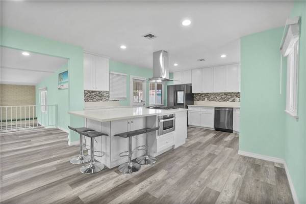 20238 Hartland ST, Winnetka, CA 91306