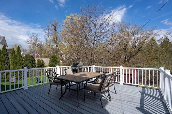 9 Mountain RD, Goffstown, NH 03045