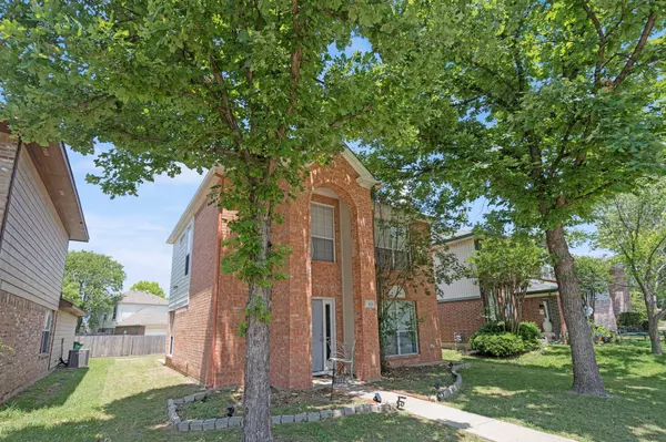 144 Hunter Drive, Cedar Hill, TX 75104