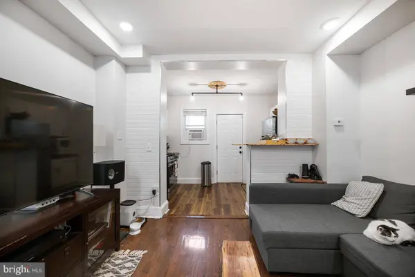 1945 WATERLOO ST, Philadelphia, PA 19122