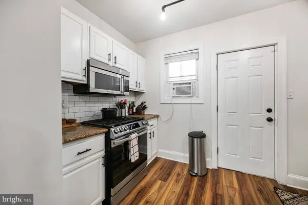 1945 WATERLOO ST, Philadelphia, PA 19122