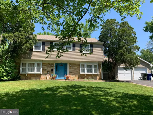 10 TIFFANY LN, Willingboro, NJ 08046