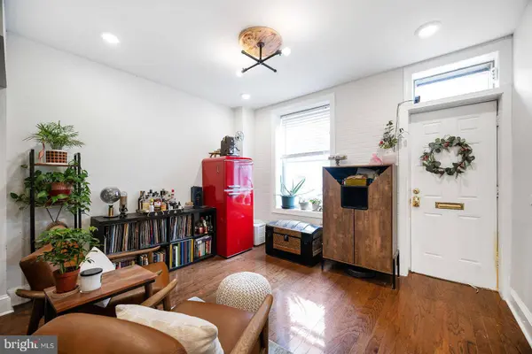 1945 WATERLOO ST, Philadelphia, PA 19122