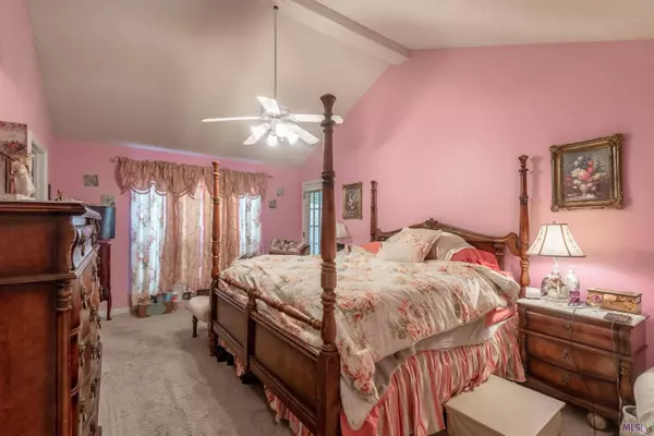 2513 INVERRARY DR, Baton Rouge, LA 70816