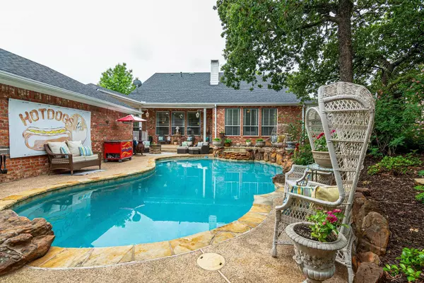 1541 Hudnall Farm Road, Keller, TX 76248