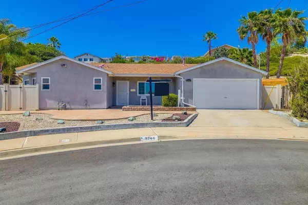 9744 Ramo Ct, Santee, CA 92071