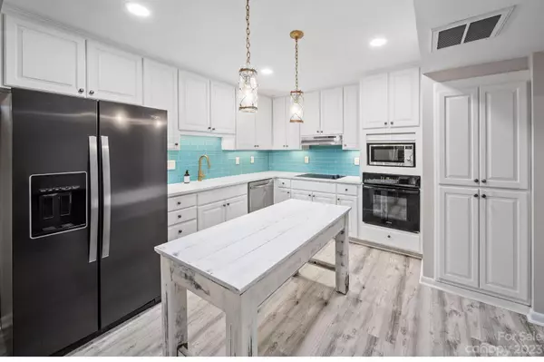 7602 Mariner Cove DR, Cornelius, NC 28031