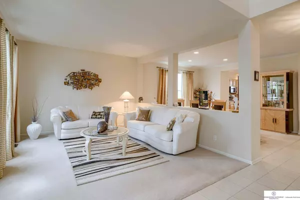 2917 N 171 Avenue, Omaha, NE 68116