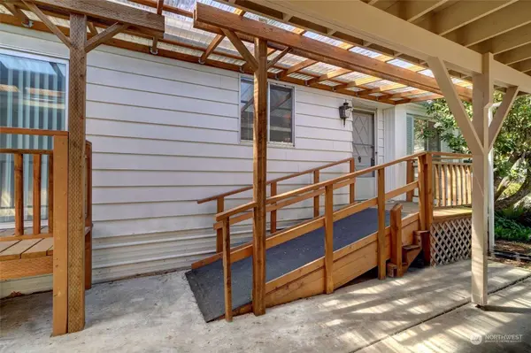 10414 Peacock Hill AVE NW #8, Gig Harbor, WA 98332