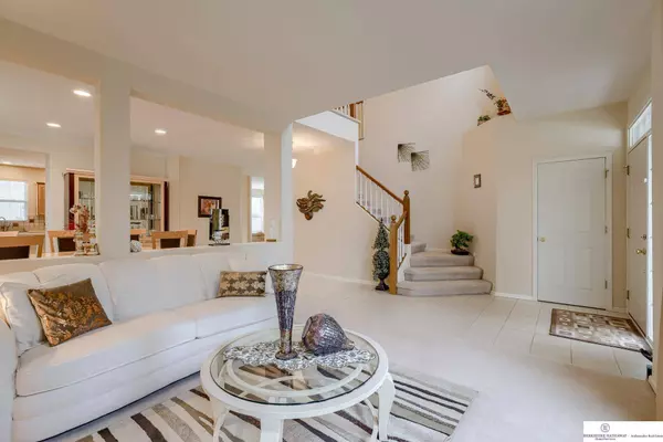 2917 N 171 Avenue, Omaha, NE 68116