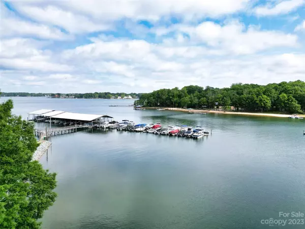 7602 Mariner Cove DR, Cornelius, NC 28031