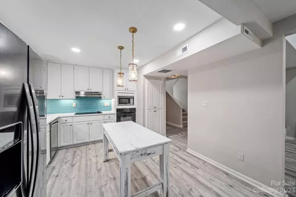 7602 Mariner Cove DR, Cornelius, NC 28031