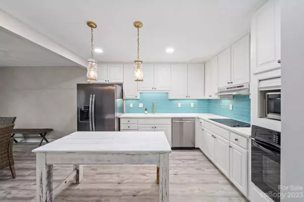 7602 Mariner Cove DR, Cornelius, NC 28031