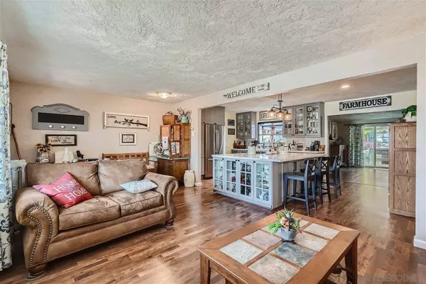 701 Palomar Ave, El Cajon, CA 92020