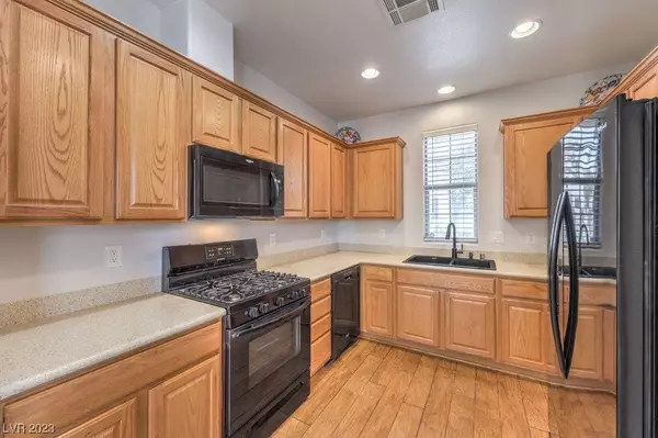 8128 Whiteriver Plateau Lane, Las Vegas, NV 89178