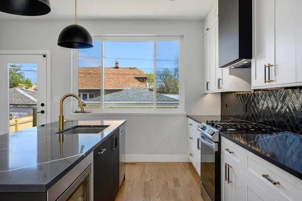 2505 W Lexington ST, Chicago, IL 60612