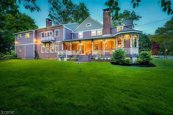 241 E Chestnut Ave, Metuchen Boro, NJ 08840