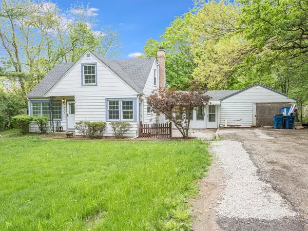 4506 Devon Avenue, Lisle, IL 60532