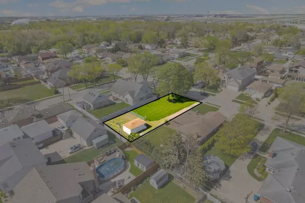 6105 N Emerson Street, Rosemont, IL 60018