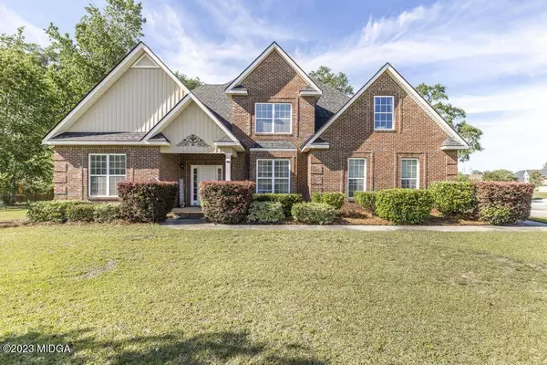 2001 Pin oak terrace Terrace, Bonaire, GA 31005