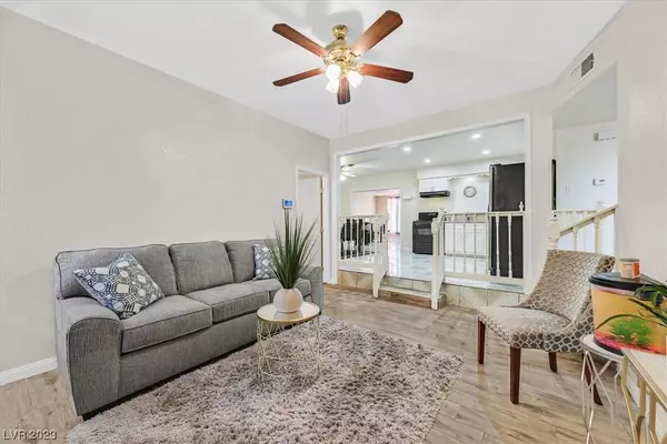 4304 El Conlon Avenue, Las Vegas, NV 89102