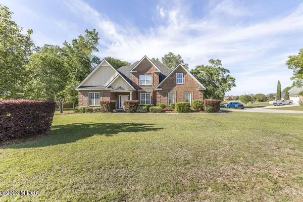 2001 Pin oak terrace Terrace, Bonaire, GA 31005