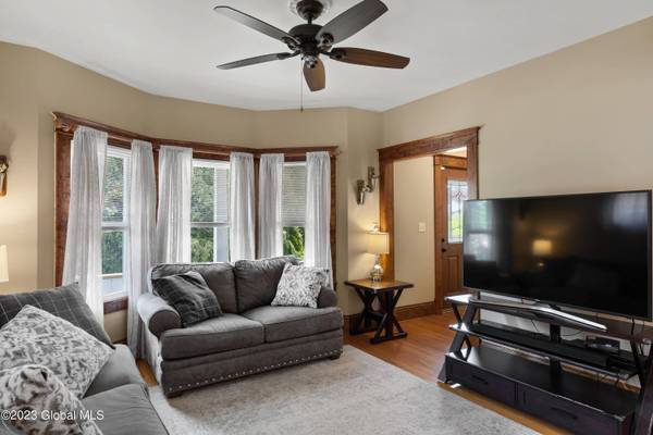 20 Winter Street, Troy, NY 12180