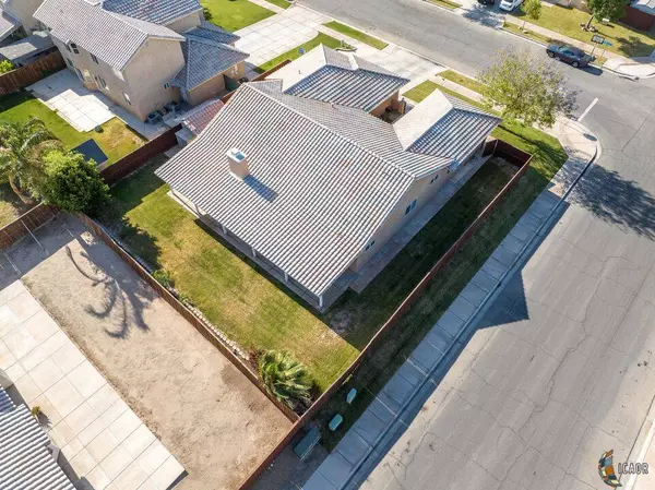 2687 Sandalwood Dr, El Centro, CA 92243