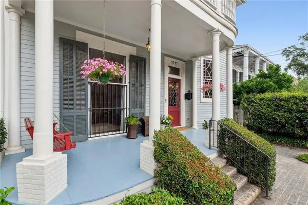 3717 CARONDELET ST, New Orleans, LA 70115